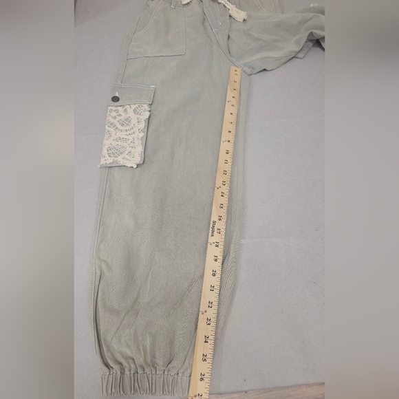 POL Crochet Overlayed Sage Green Cargo Jogger Small - New Without Tags - Picture 4 of 8